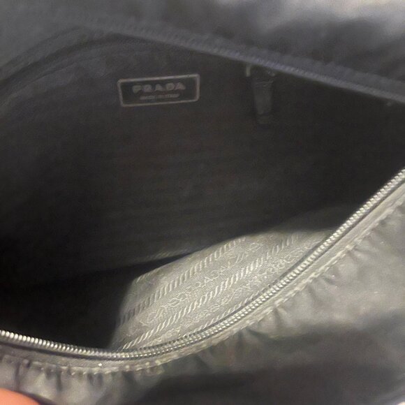 Prada bag - Picture 2 of 5